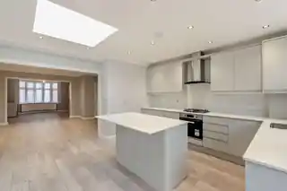 85 Lankers Drive, photo 3