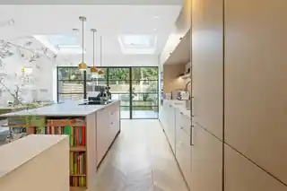 85 Mayfield Avenue, photo 3