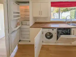 85 Mottisfont Road, photo 4