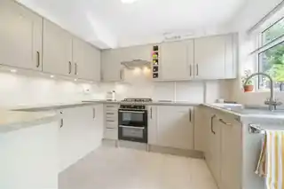 85 Parish Lane, photo 2