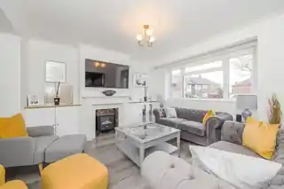 85 Peterborough Avenue, photo 2