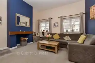 85 Sanderstead Road, photo 2