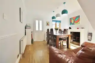 85 St Johns Road, photo 3