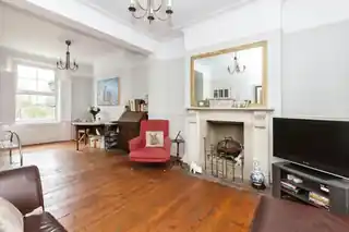 86 Cadogan Terrace, photo 3
