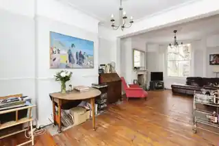 86 Cadogan Terrace, photo 4