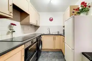 86 Goddard Place, photo 2