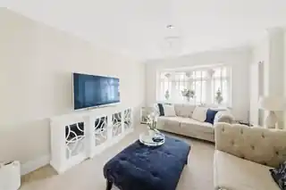 86 Goshawk Gardens, photo 2