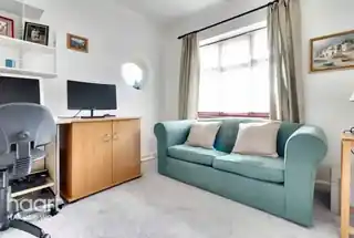 86 Harrow Crescent, photo 2