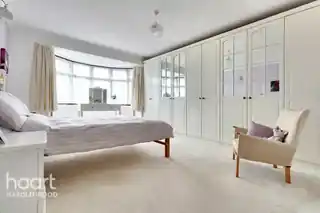 86 Harrow Crescent, photo 3