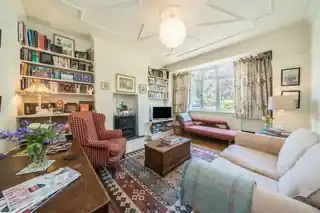 86 Milborough Crescent, photo 2
