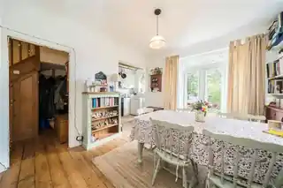 86 Milborough Crescent, photo 3