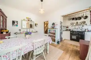 86 Milborough Crescent, photo 4