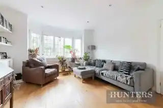 86 Motspur Park, photo 2
