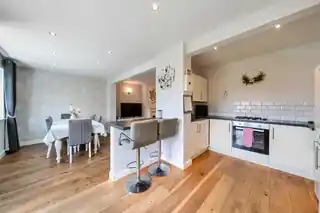 86 Summerhouse Drive, photo 3
