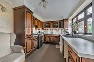 86 Suttons Lane, photo 2