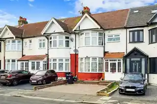 86 Vaughan Gardens, photo 4