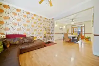 86 Vaughan Gardens, photo 2