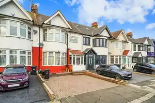 86 Vaughan Gardens, photo 3