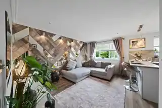 87 New Road, photo 3