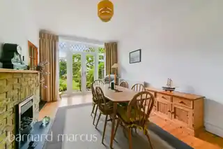 87 Warwick Road, photo 2
