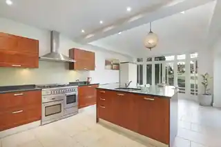 87 Worcester Crescent, photo 4