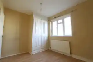 88 Amblecote Road, photo 4