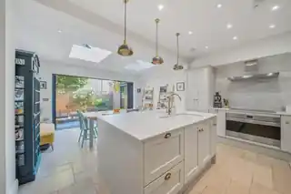 88 Brookwood Road, photo 2