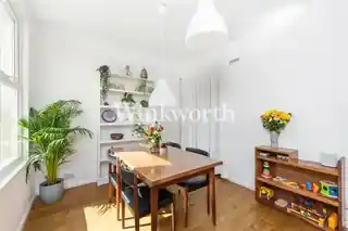 88 Seymour Avenue, photo 4