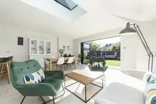 88 Stanley Gardens Road, photo 3