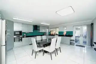 88 Whitton Waye, photo 2