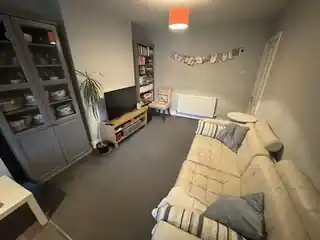 884 Greenford Road, photo 4