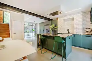 89 Cadogan Terrace, photo 2