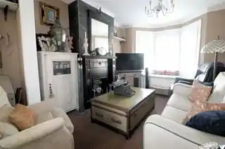 89 Hengist Road, photo 2
