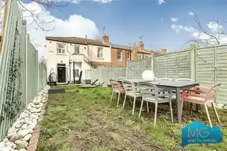 89 Leslie Road, photo 3