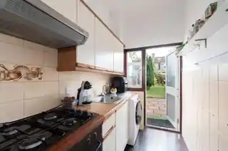 89 Oakdale Road, photo 4