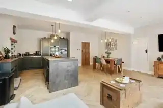 89 Parkhill Road, photo 4