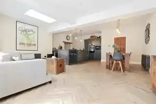 89 Parkhill Road, photo 3