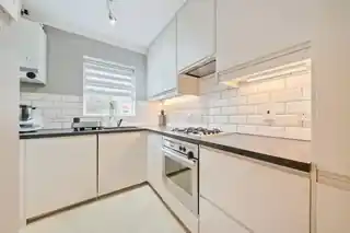 8A Southsea Road, photo 3