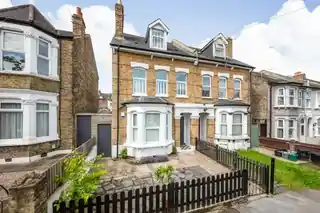 8B Melvin Road, photo 2