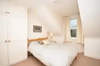 8C Silver Crescent, photo 2