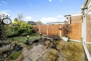 9 Abbots Close, photo 2