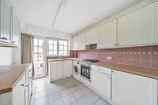 9 Barrowdene Close, photo 2