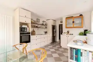 9 Beechfield Road, photo 3