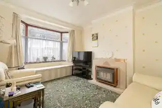 9 Belfairs Drive, photo 2