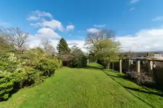 9 Bittacy Rise, photo 3