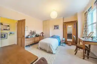 9 Bronson Road, photo 3