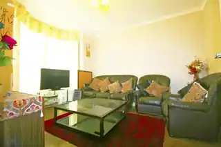 9 Calderon Road, photo 3