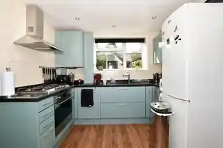 9 Chipstead Road, photo 3