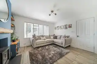 9 Cranmer Close, photo 3