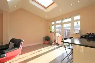 9 Eldon Avenue, photo 4